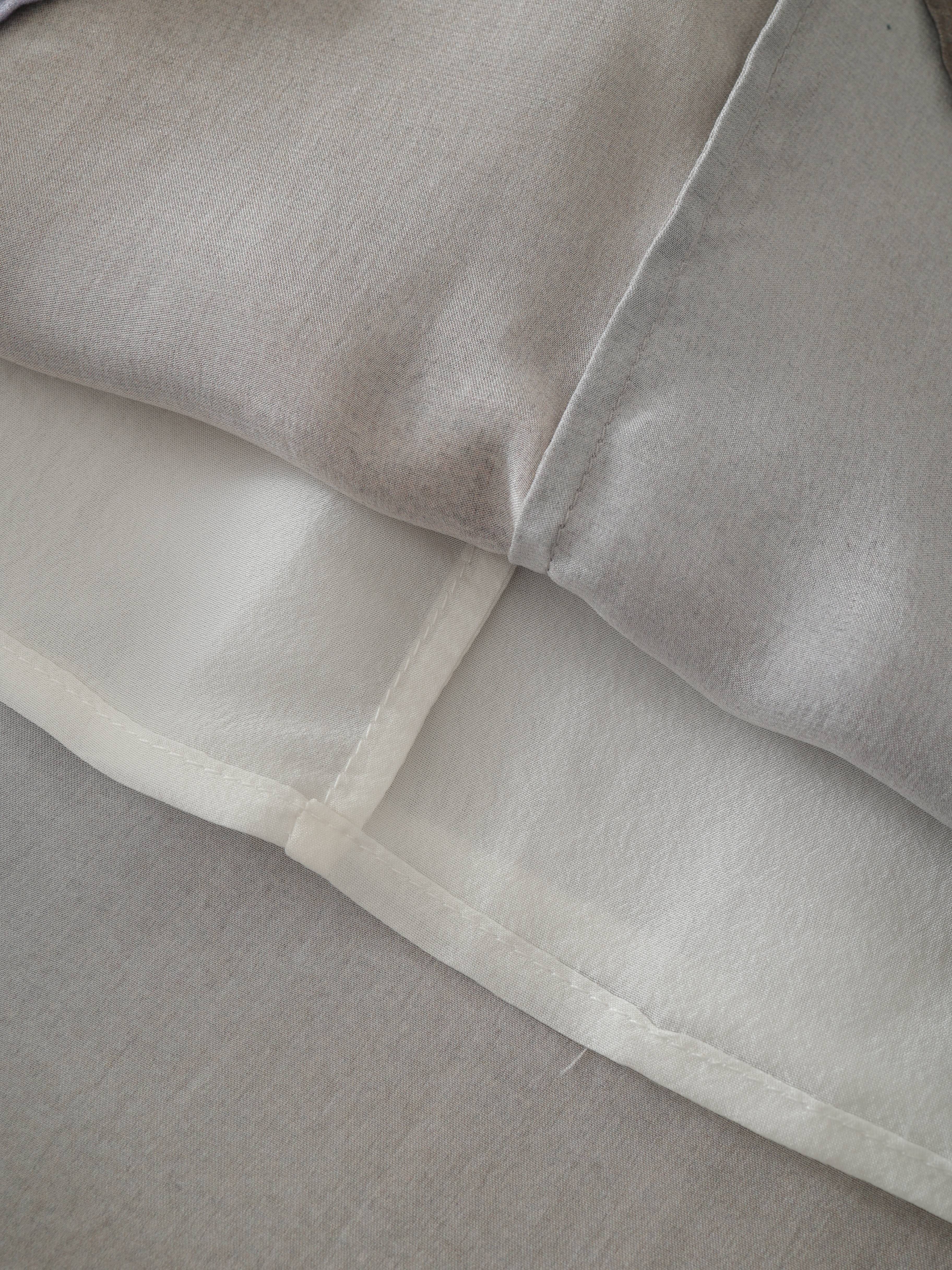 SS25 - Artist Collaboration "Bee" Printed silk stretch-waist short skirt