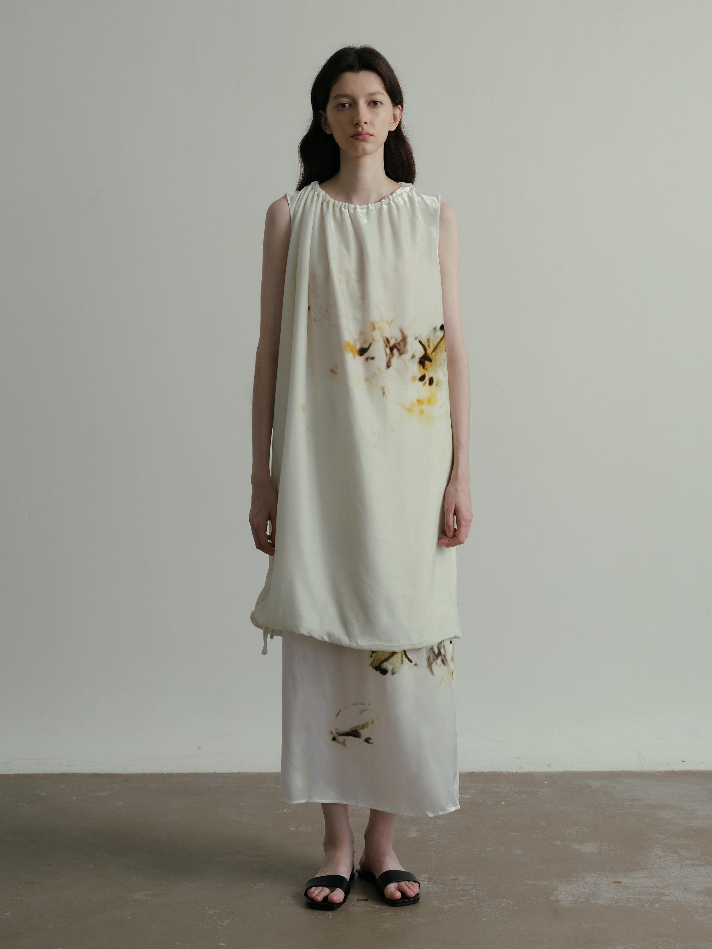 SS25 - Artist Collaboration "Bee" Printed silk stretch-waist skirt