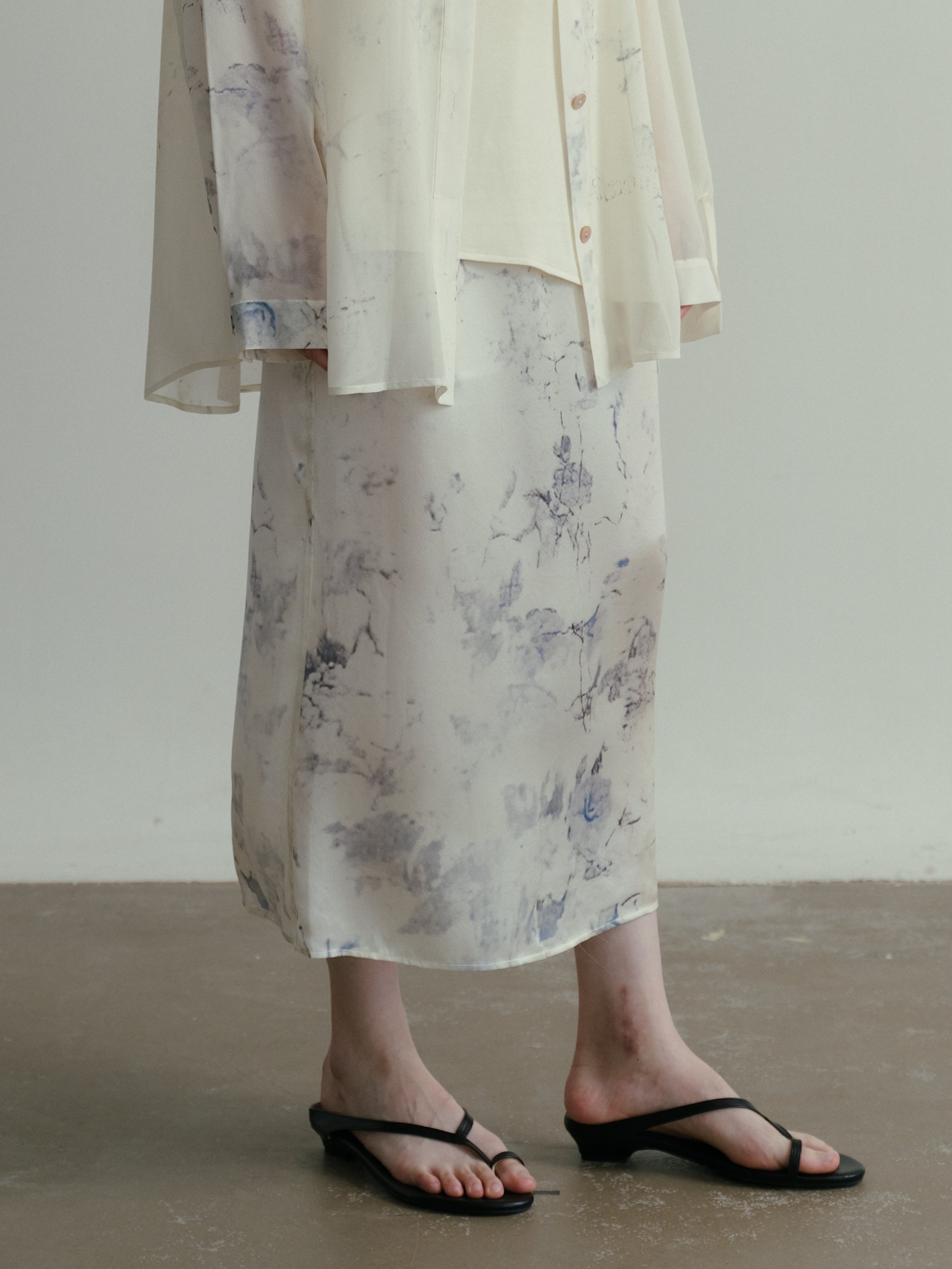 SS25 - Artist Collaboration "Bee" Printed silk stretch-waist skirt