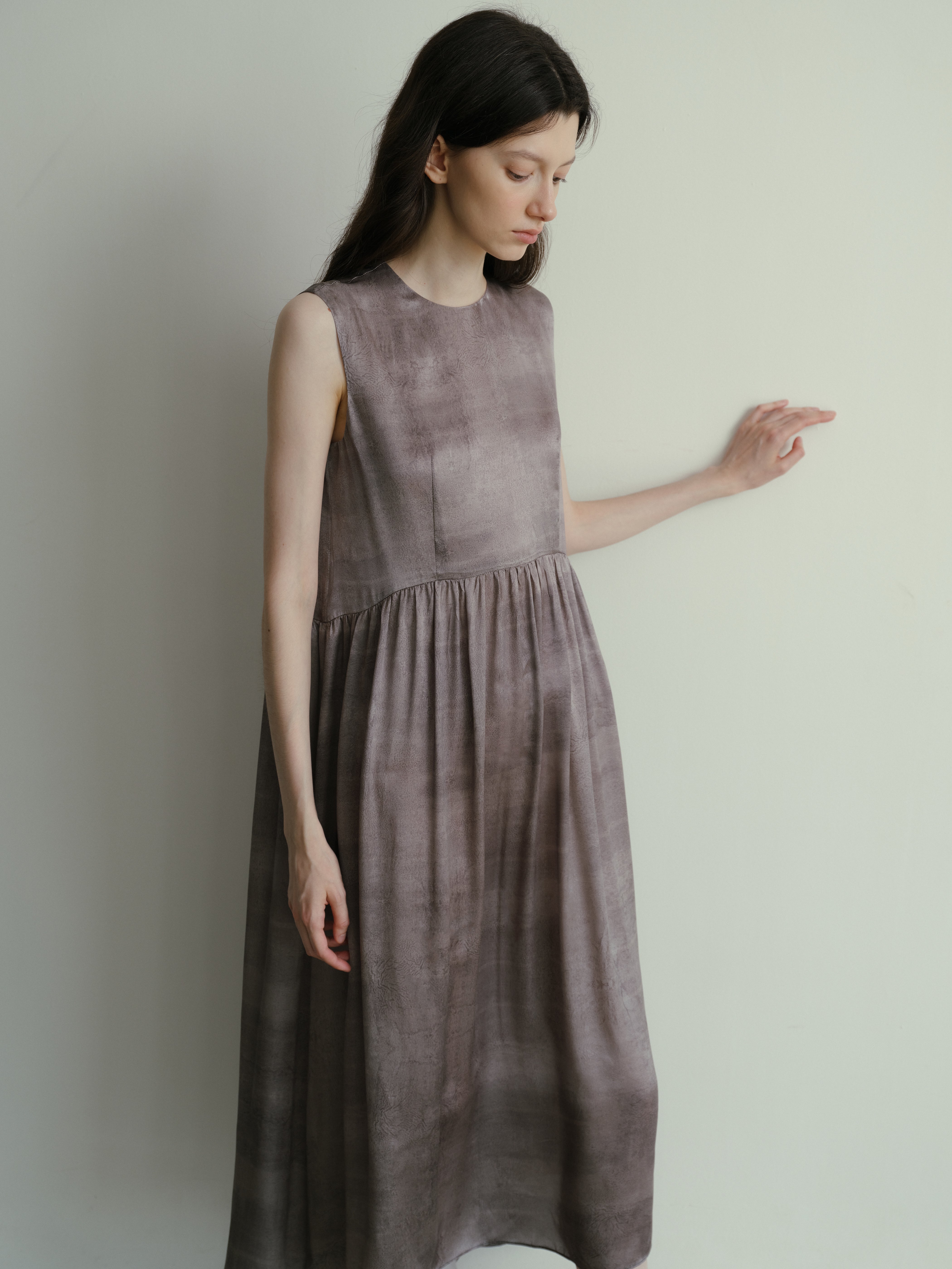 SS25 - Artist Collaboration "Bee" Printed silk tie dress at back