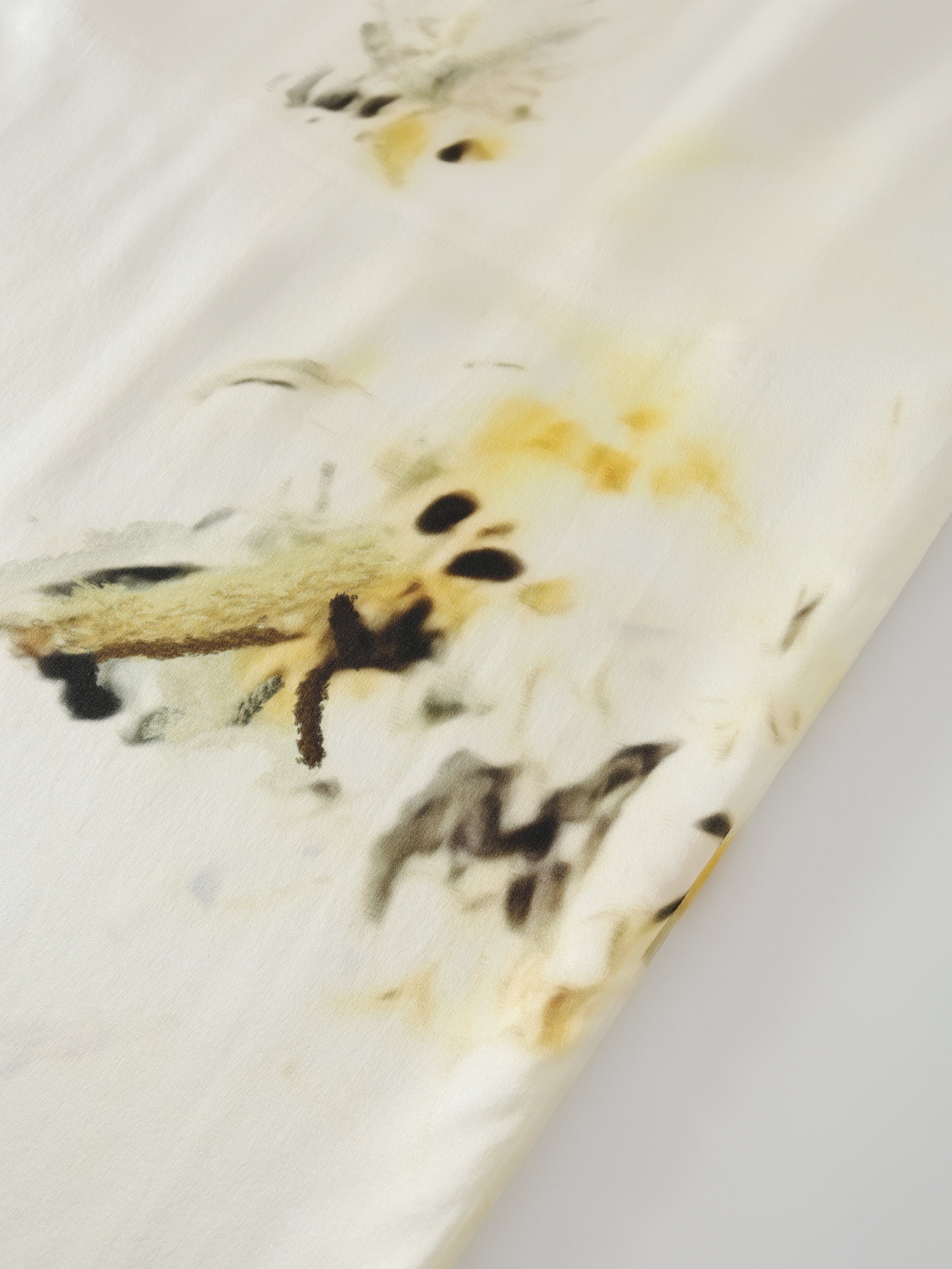 SS25 - Artist Collaboration "Bee" Printed silk stretch-waist skirt