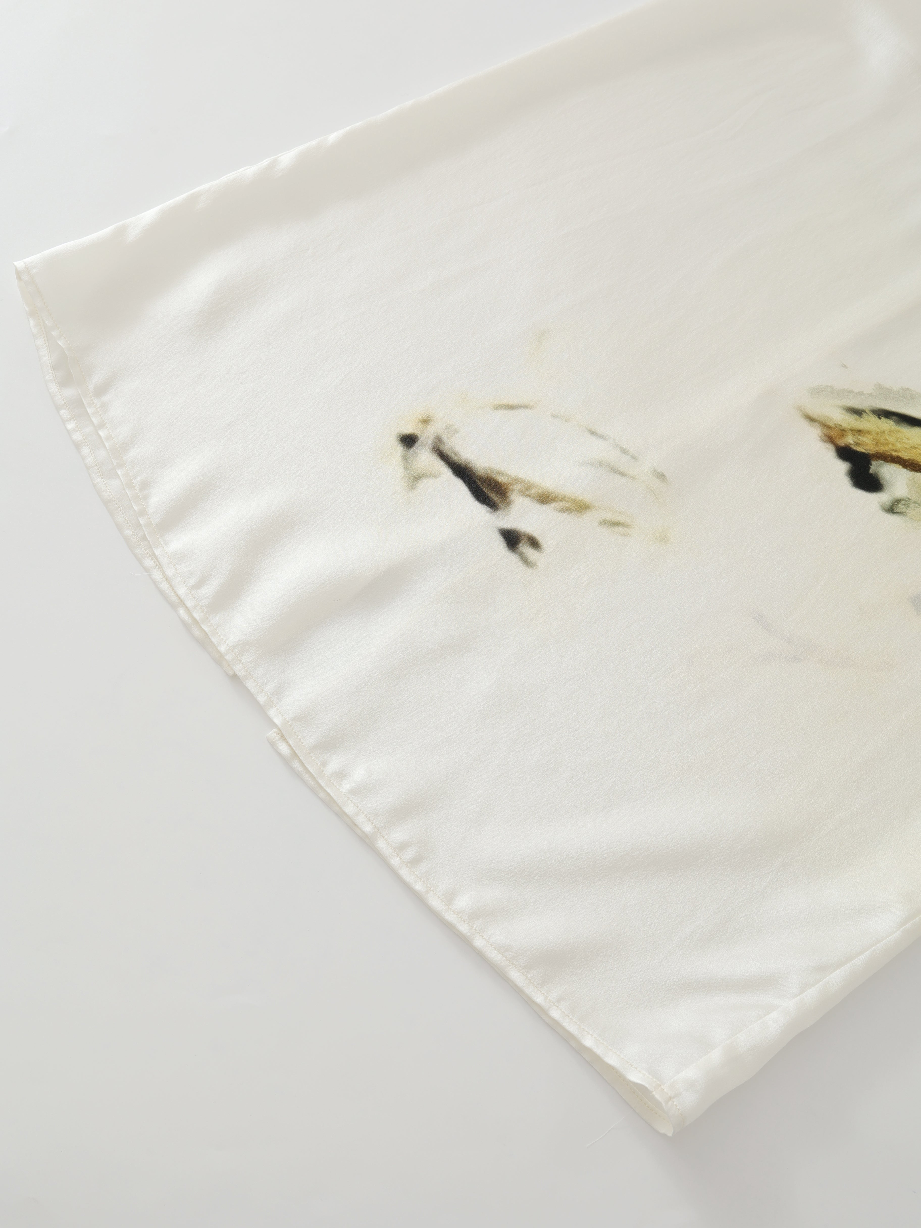 SS25 - Artist Collaboration "Bee" Printed silk stretch-waist skirt